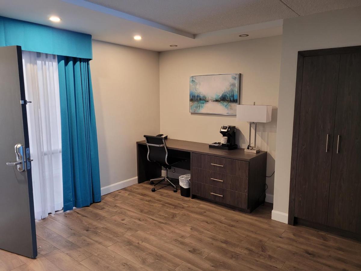 Best Western Laval-Montreal & Conference Centre Εξωτερικό φωτογραφία