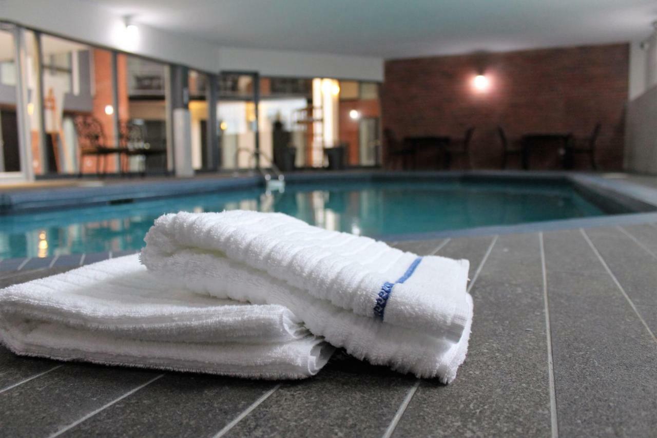 Best Western Laval-Montreal & Conference Centre Εξωτερικό φωτογραφία