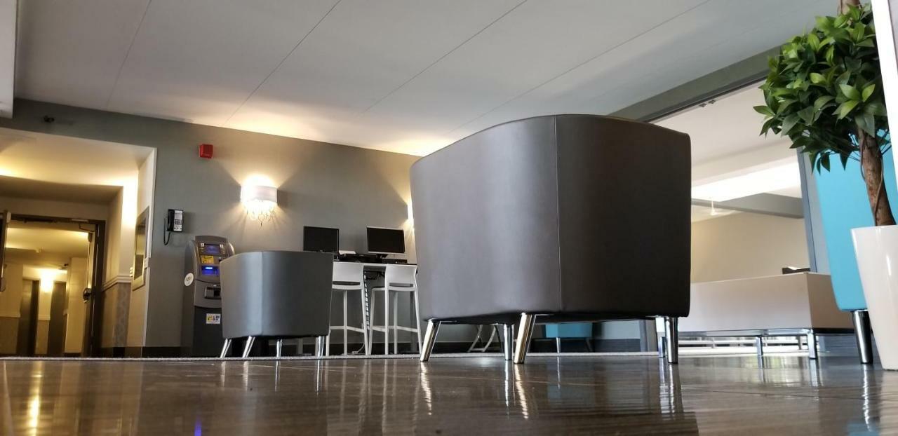 Best Western Laval-Montreal & Conference Centre Εξωτερικό φωτογραφία