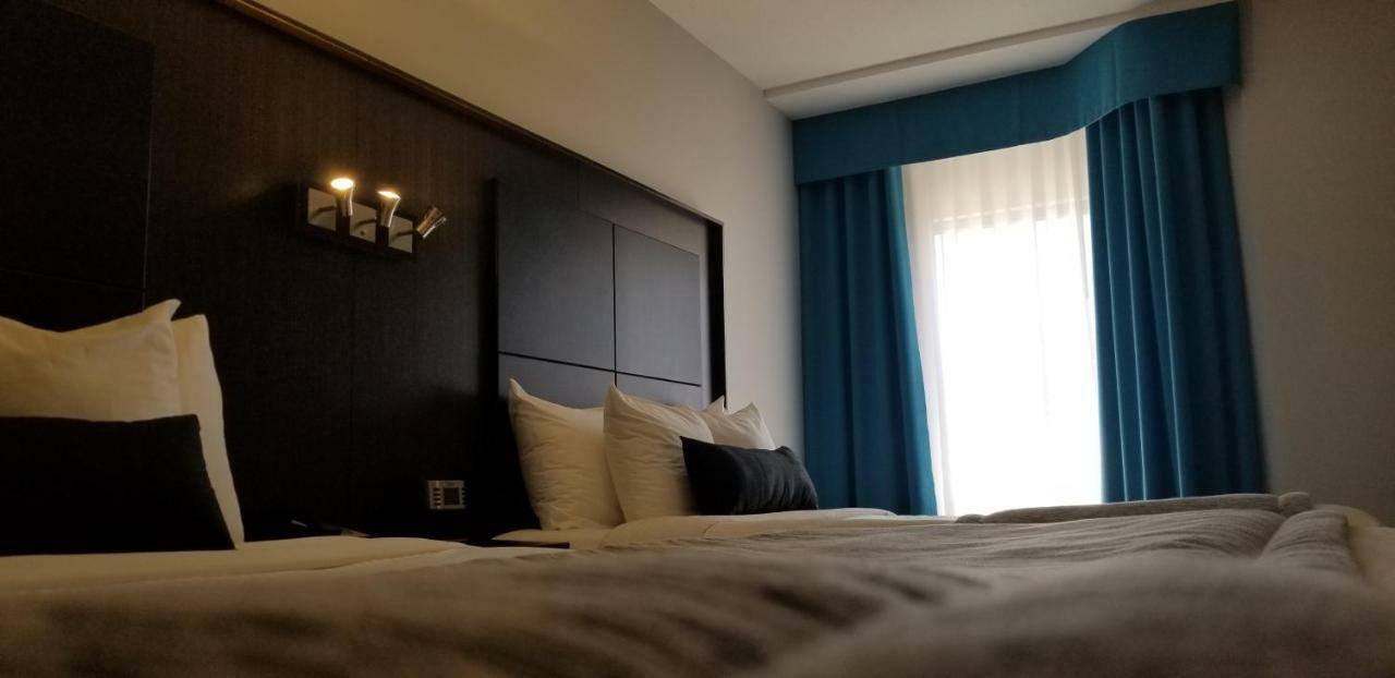 Best Western Laval-Montreal & Conference Centre Εξωτερικό φωτογραφία